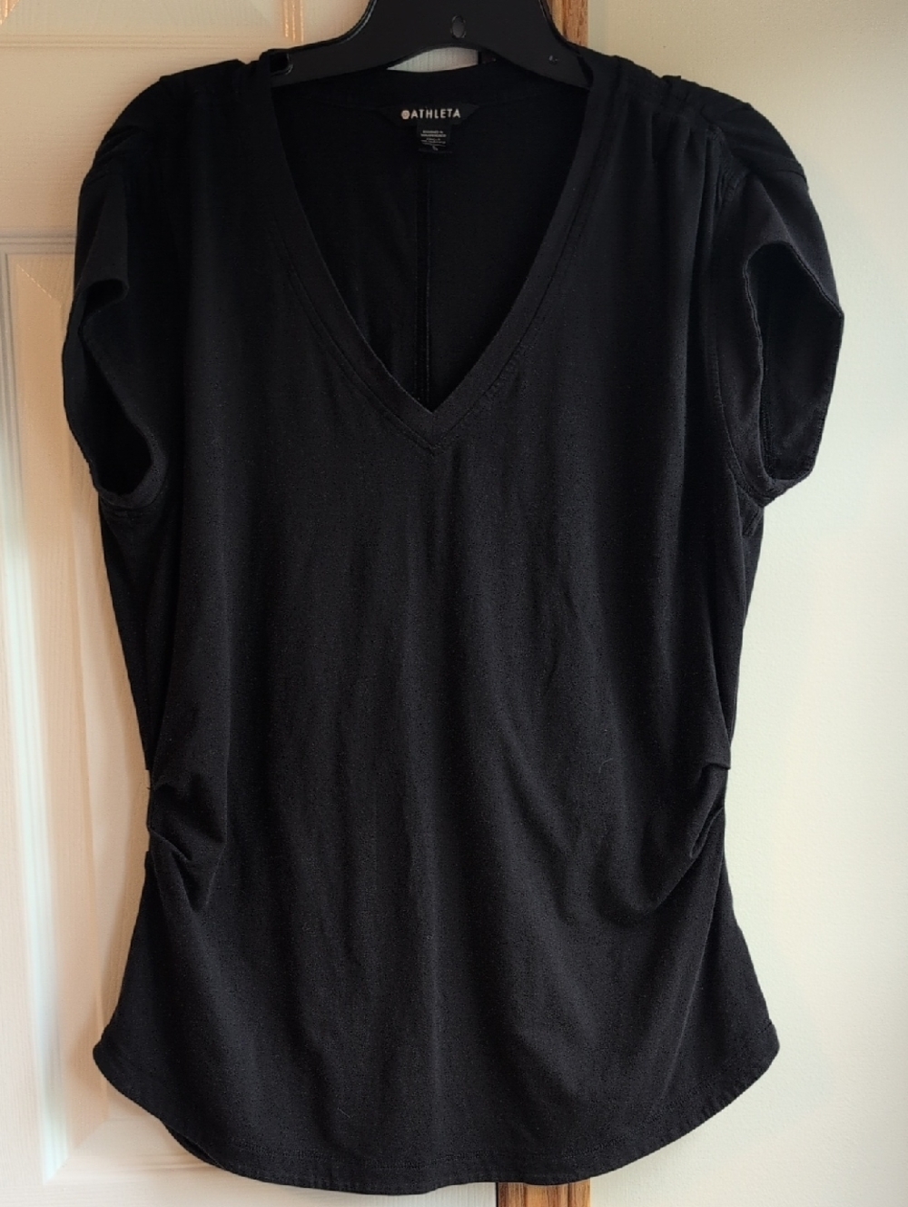 Athleta Outbound V-Neck Tee Black
